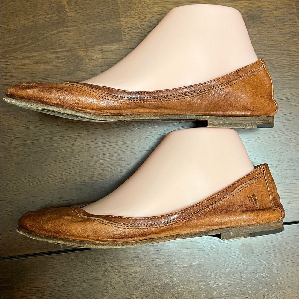 FRYE Carson Ballet Flats in Cognac Size 8